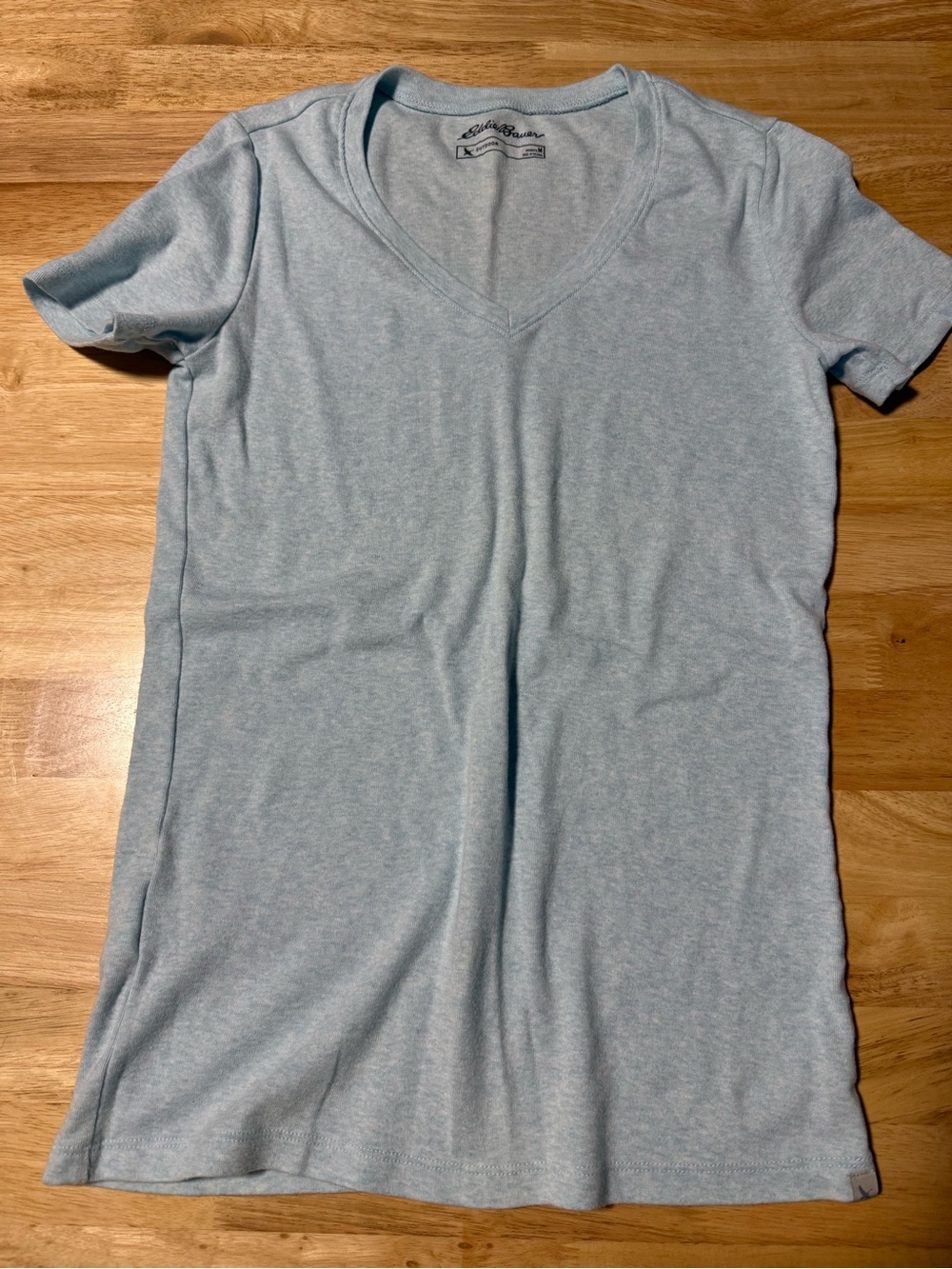 Eddie Bauer Women’s Sky Blue V-Neck T-Shirt Size Medium